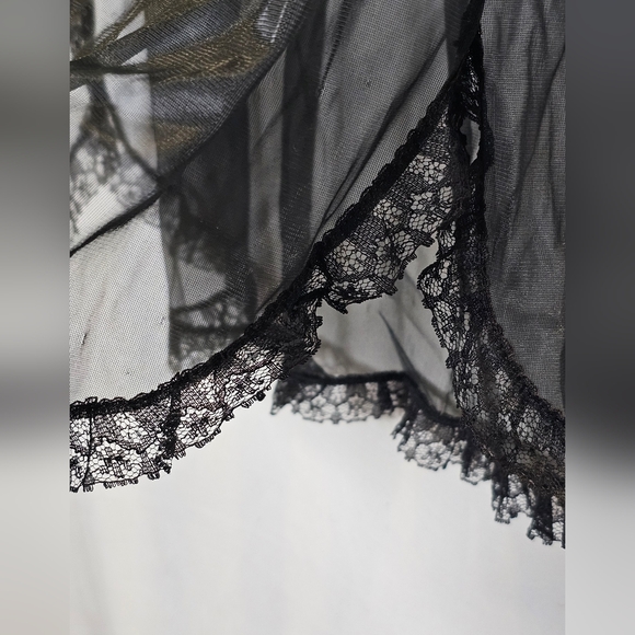 Chevette Eves Leaves Black Sheer Babydoll Nightie With Satin Maple Leaf Detail - Picture 6 of 10